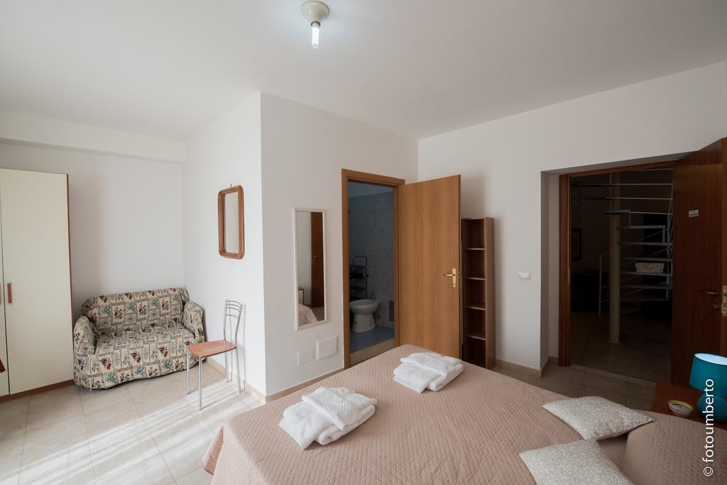 Bed and Breakfast La Rosa Antica Caltagirone Exterior foto
